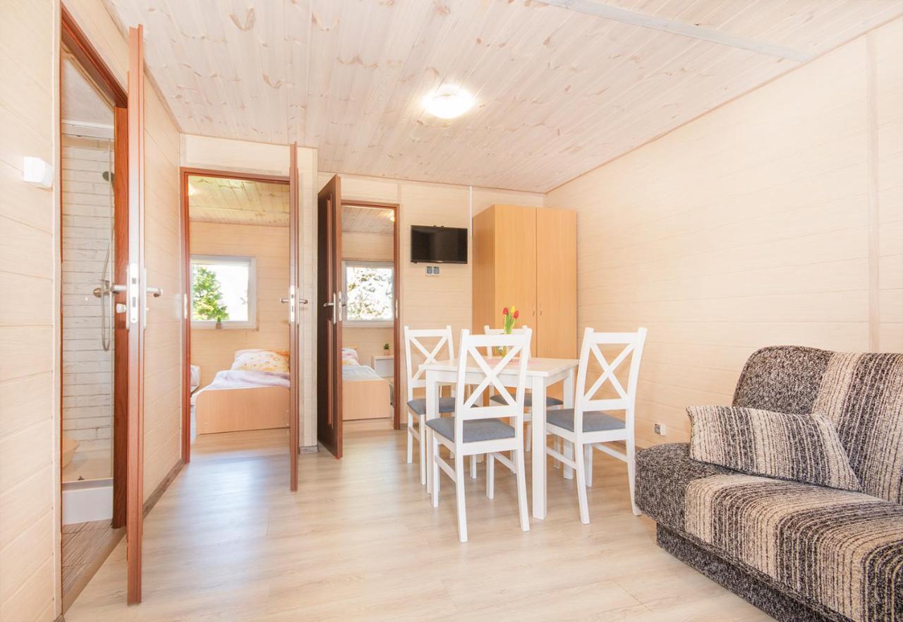 Przyjazna Osada - Domki I Apartamenty Ujście-Darłowskie Extérieur photo
