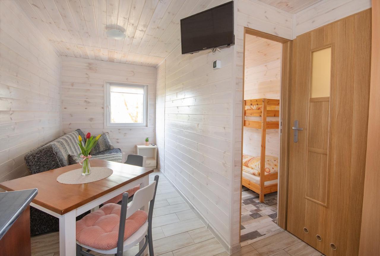 Przyjazna Osada - Domki I Apartamenty Ujście-Darłowskie Extérieur photo